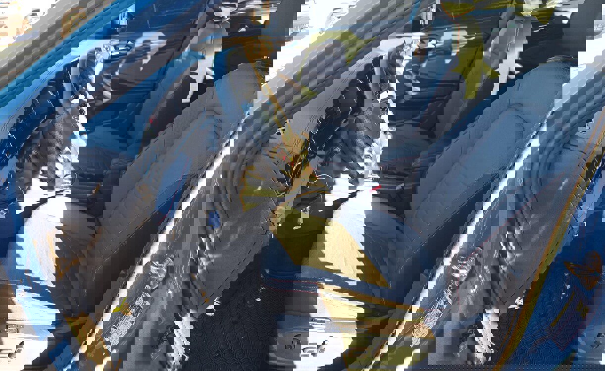 Used 2025 Volkswagen Jetta GLI Autobahn image 3