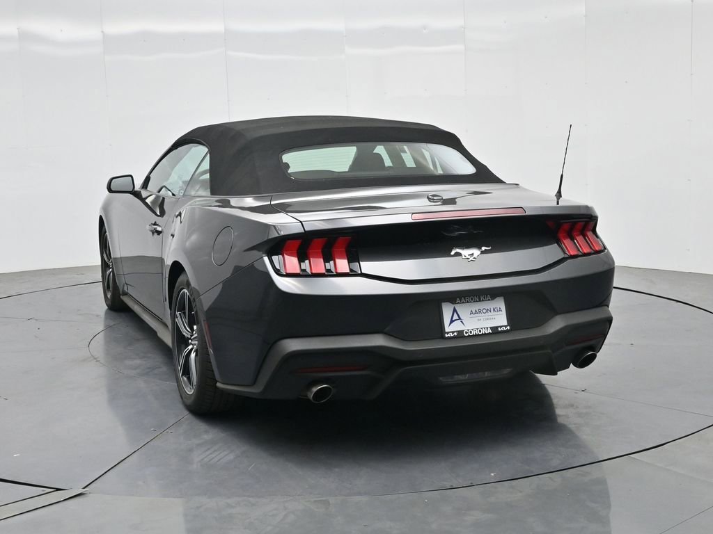 Used 2024 Ford Mustang Convertible image 26