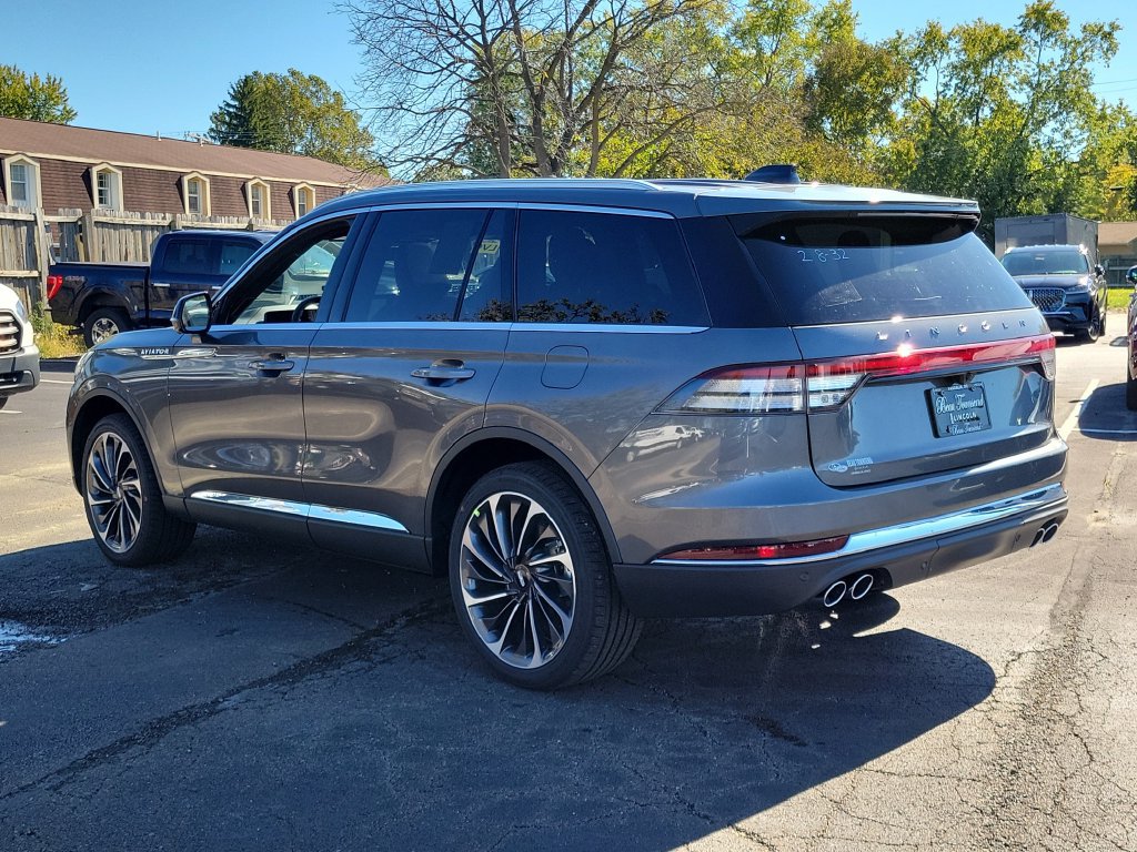 New 2027 Lincoln Aviator Reserve AWD/4WD image 6