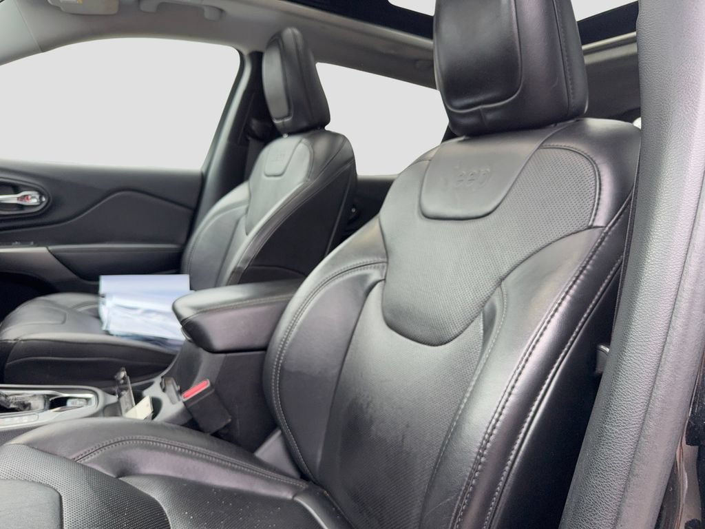 Used 2020 Jeep Cherokee Limited AWD/4WD image 12