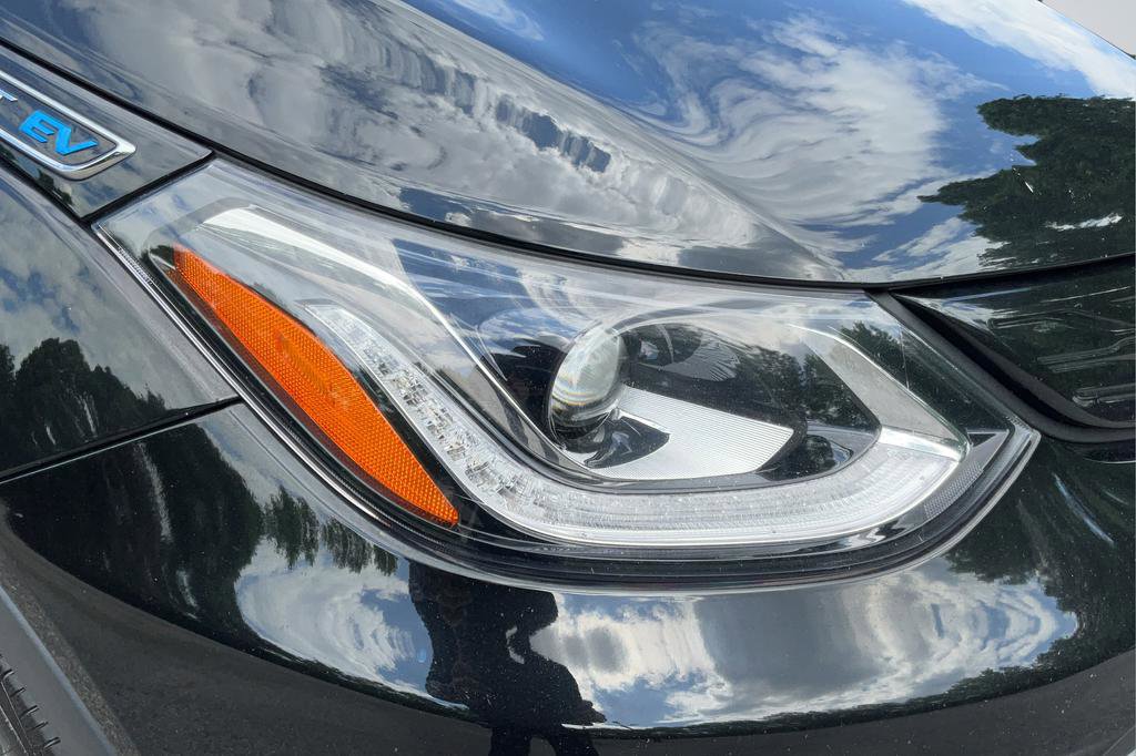 Used 2020 Chevrolet Bolt LT FWD image 30