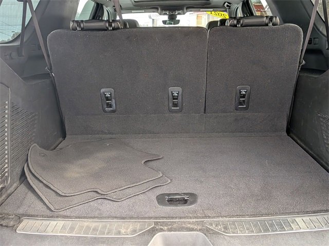 Used 2021 Chevrolet Suburban Premier w/ Premium Package image 32