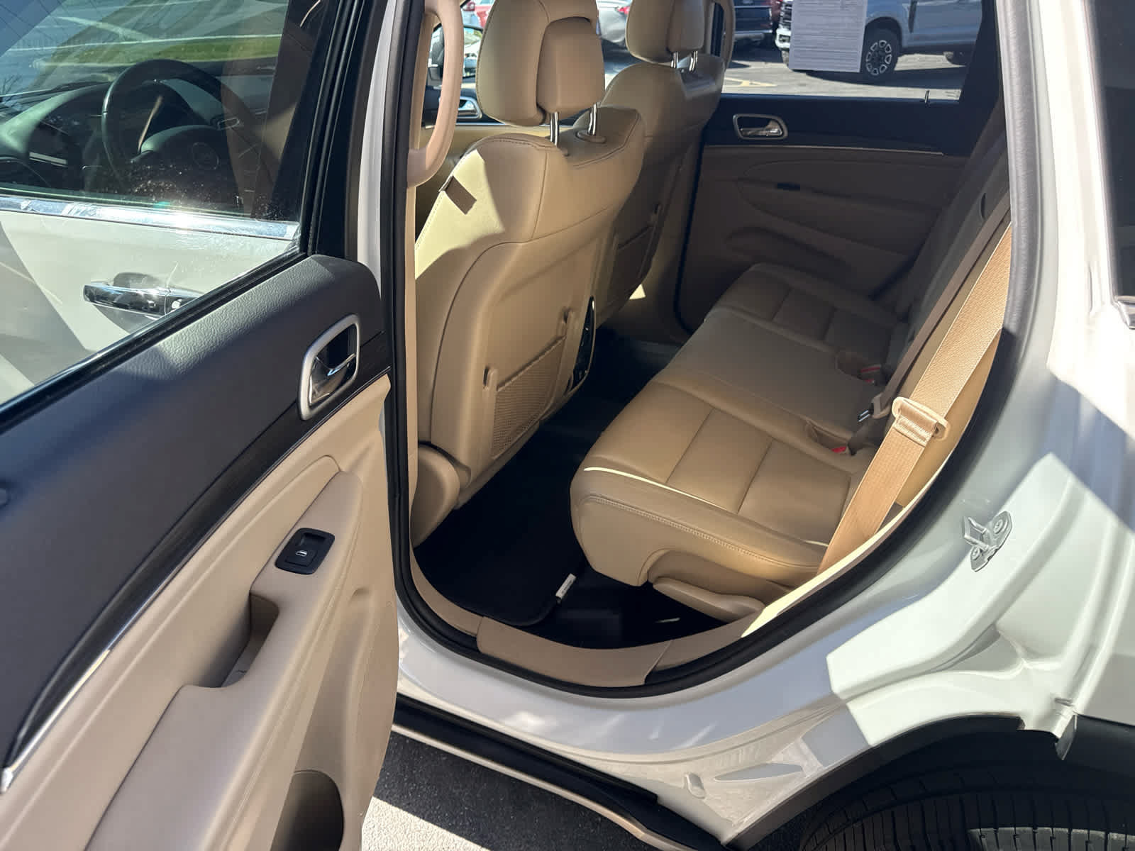 Used 2019 Jeep Grand Cherokee Limited w/ Trailer Tow Group IV AWD/4WD image 20
