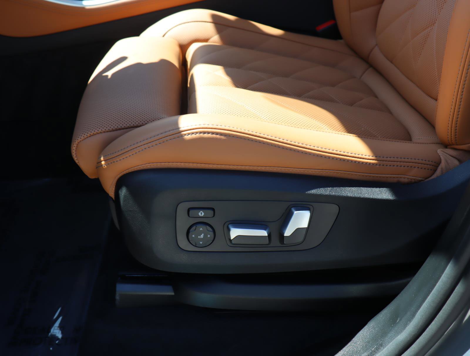 Used 2025 BMW X5 xDrive40i w/ Premium Package image 15