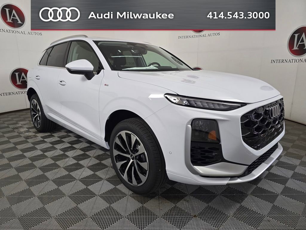 New 2026 Audi Q3 quattro 2.0T AWD/4WD image 1