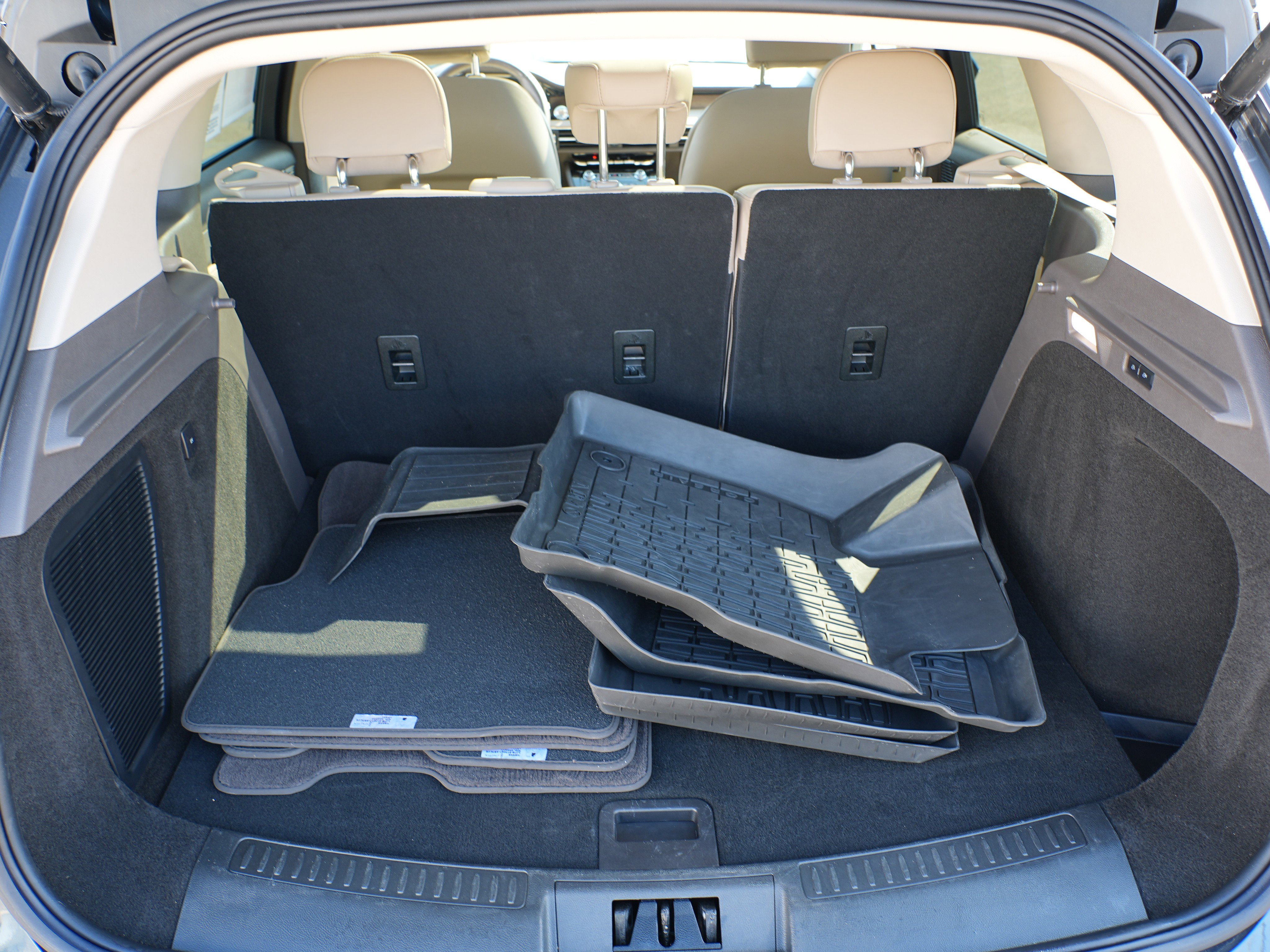 Used 2022 Lincoln Corsair Reserve w/ Elements Package image 32