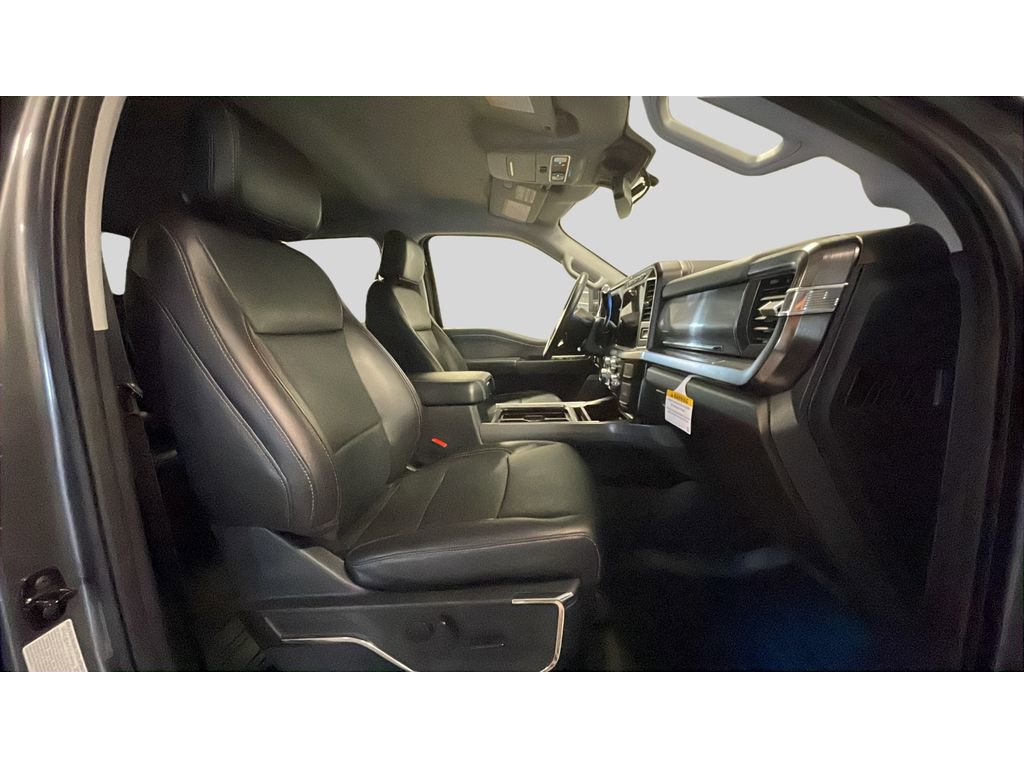 Used 2024 Ford F350 Lariat w/ Black Appearance Package AWD/4WD image 16