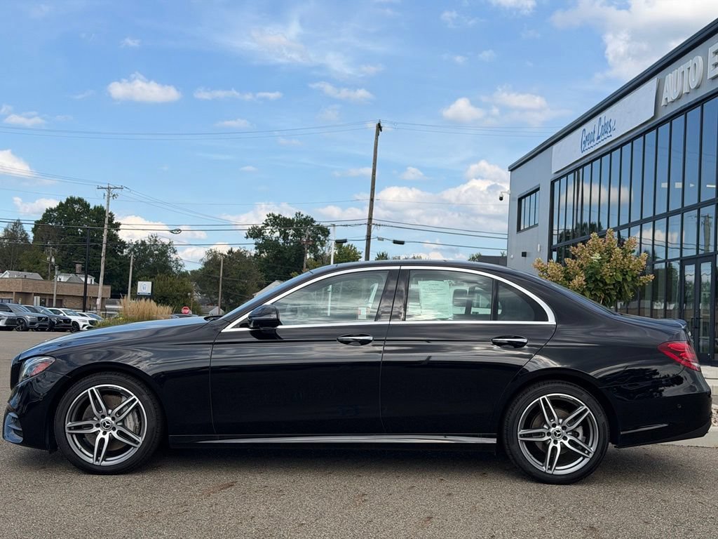 Used 2019 Mercedes-Benz E 300 4MATIC image 2