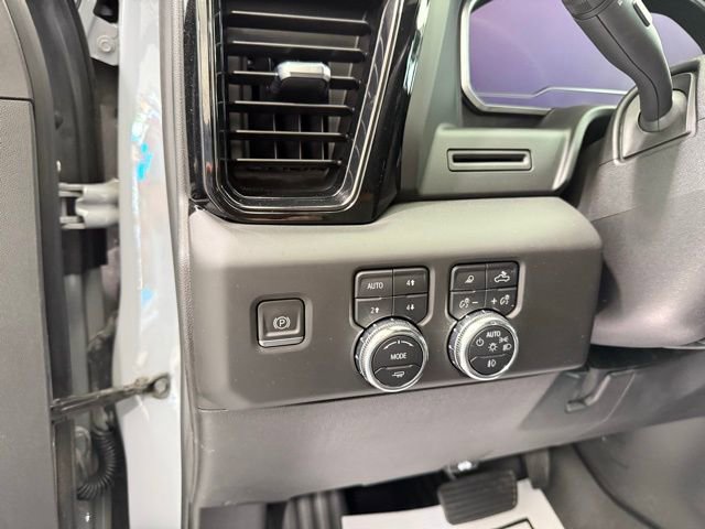 Used 2024 GMC Sierra 2500 AT4 w/ AT4 Preferred Package image 12