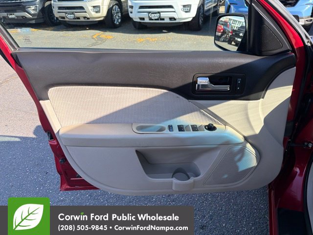 Used 2009 Ford Fusion SEL FWD image 12