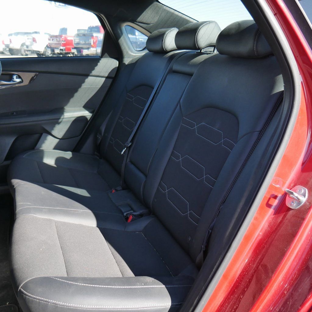 Used 2024 Kia Forte GT-Line w/ GT-Line Premium Package image 14