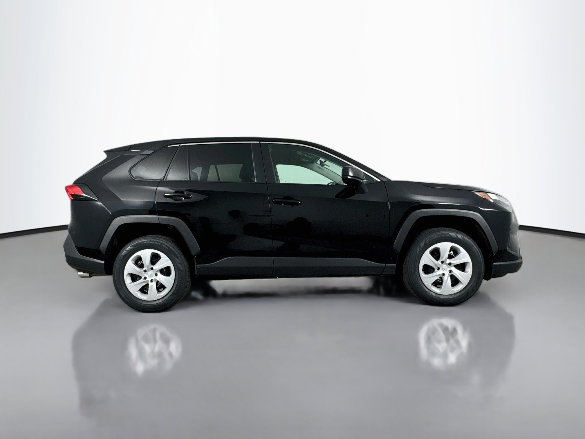 Certified 2025 Toyota RAV4 LE AWD/4WD image 8