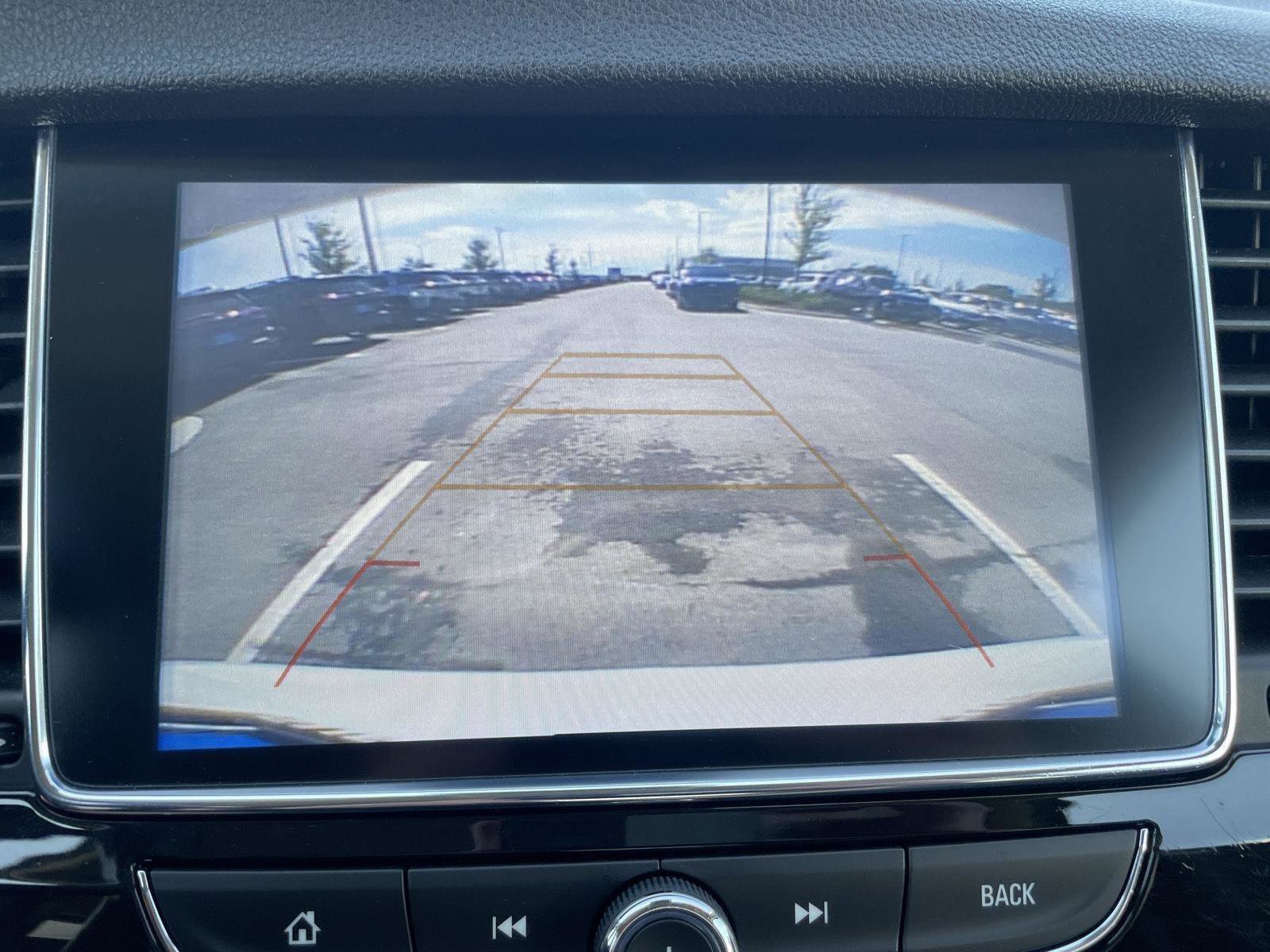 Used 2020 Buick Encore Essence AWD/4WD image 25