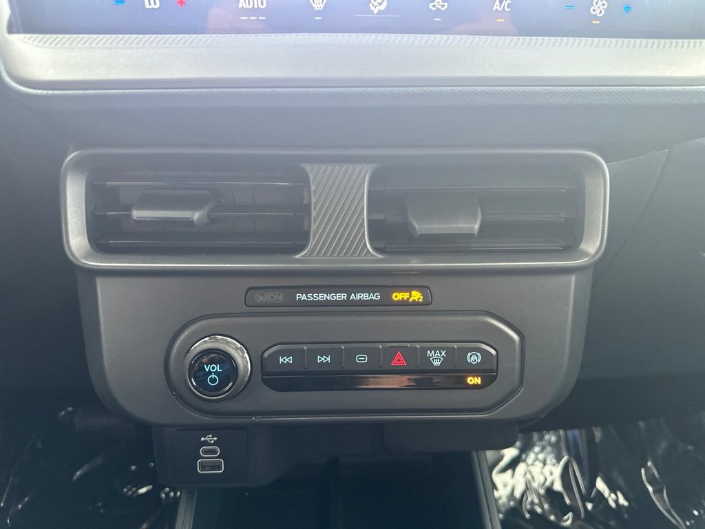 Used 2026 Ford Maverick XL w/ Equipment Group 101A AWD/4WD image 4