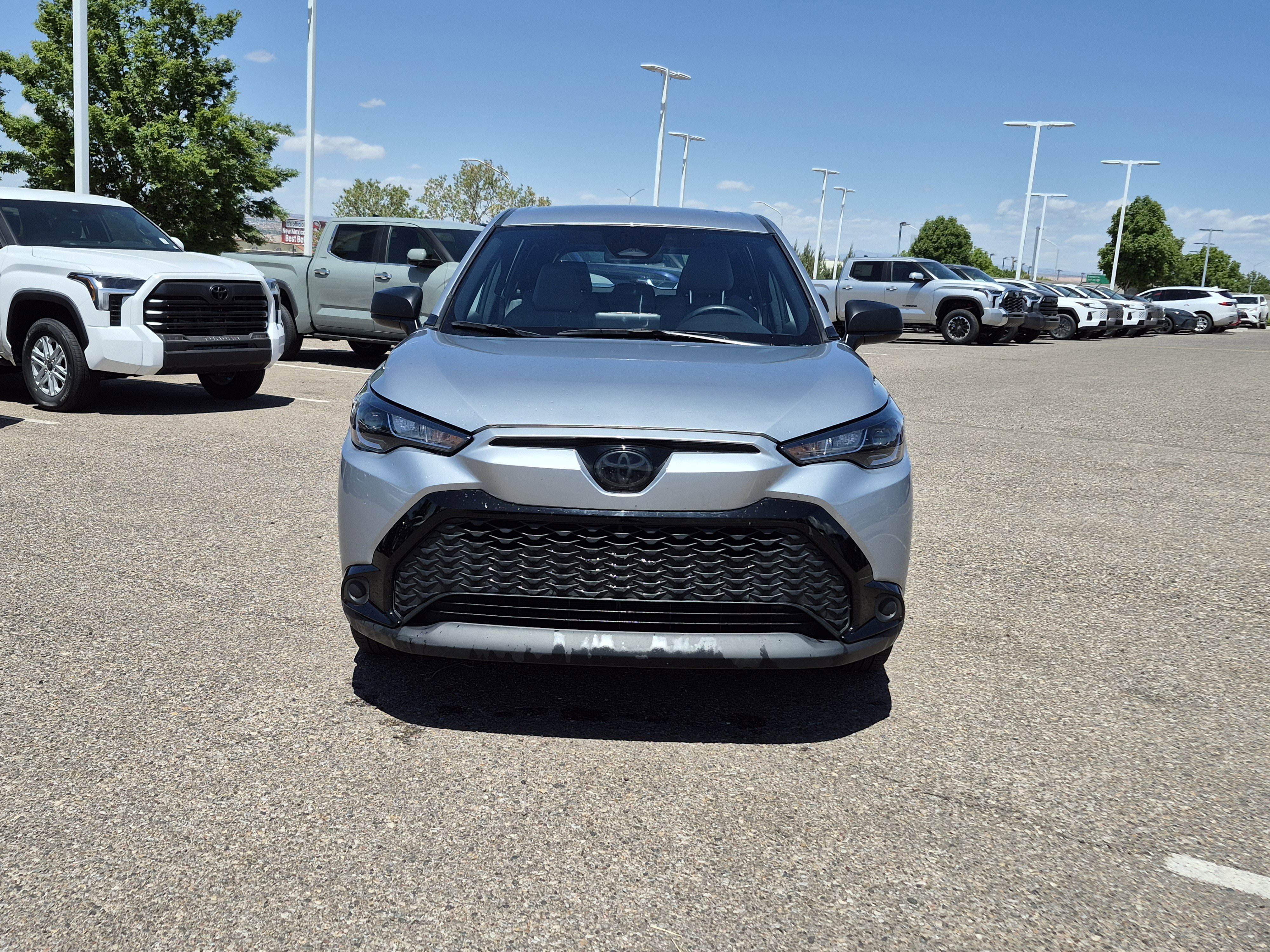 Used 2025 Toyota Corolla Cross AWD Hybrid image 8
