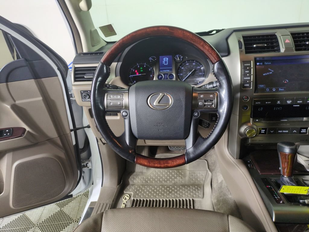 Used 2017 Lexus GX 460 Premium w/ Premium Package AWD/4WD image 15