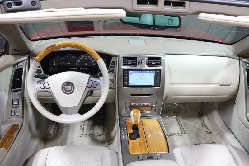 Used 2005 Cadillac XLR RWD image 44