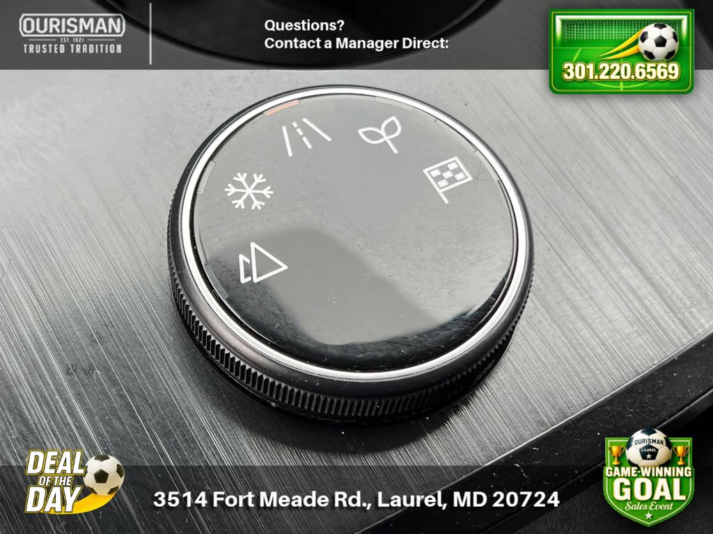 Used 2024 Nissan Rogue SV AWD/4WD image 26