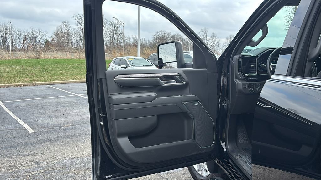 Used 2024 Chevrolet Silverado 3500 LTZ w/ LTZ Plus Package image 11