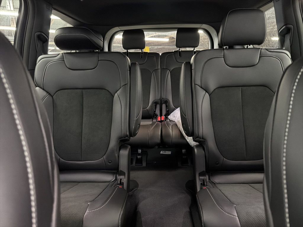 New 2025 Jeep Grand Cherokee L Altitude AWD/4WD image 19