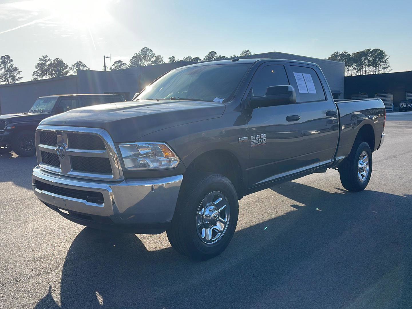 Used 2016 RAM 2500 Tradesman w/ Chrome Appearance Group image 3