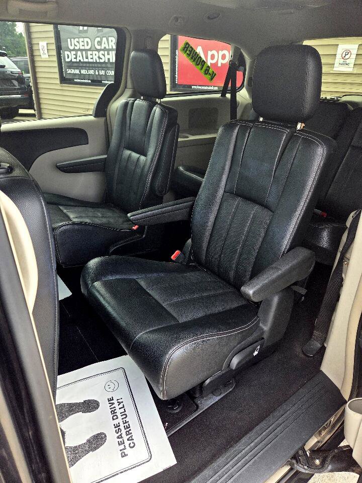 Used 2012 Chrysler Town & Country Touring w/ Entertainment Group #1 image 10