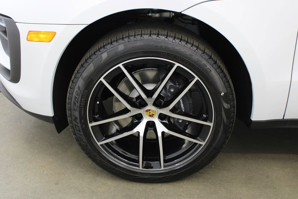 New 2026 Porsche Macan image 12