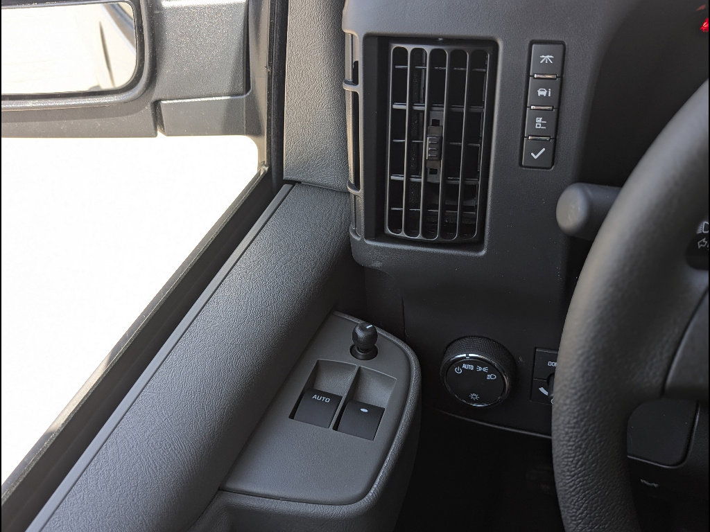 New 2026 GMC Savana 2500 w/ Enhanced Convenience Package RWD image 20