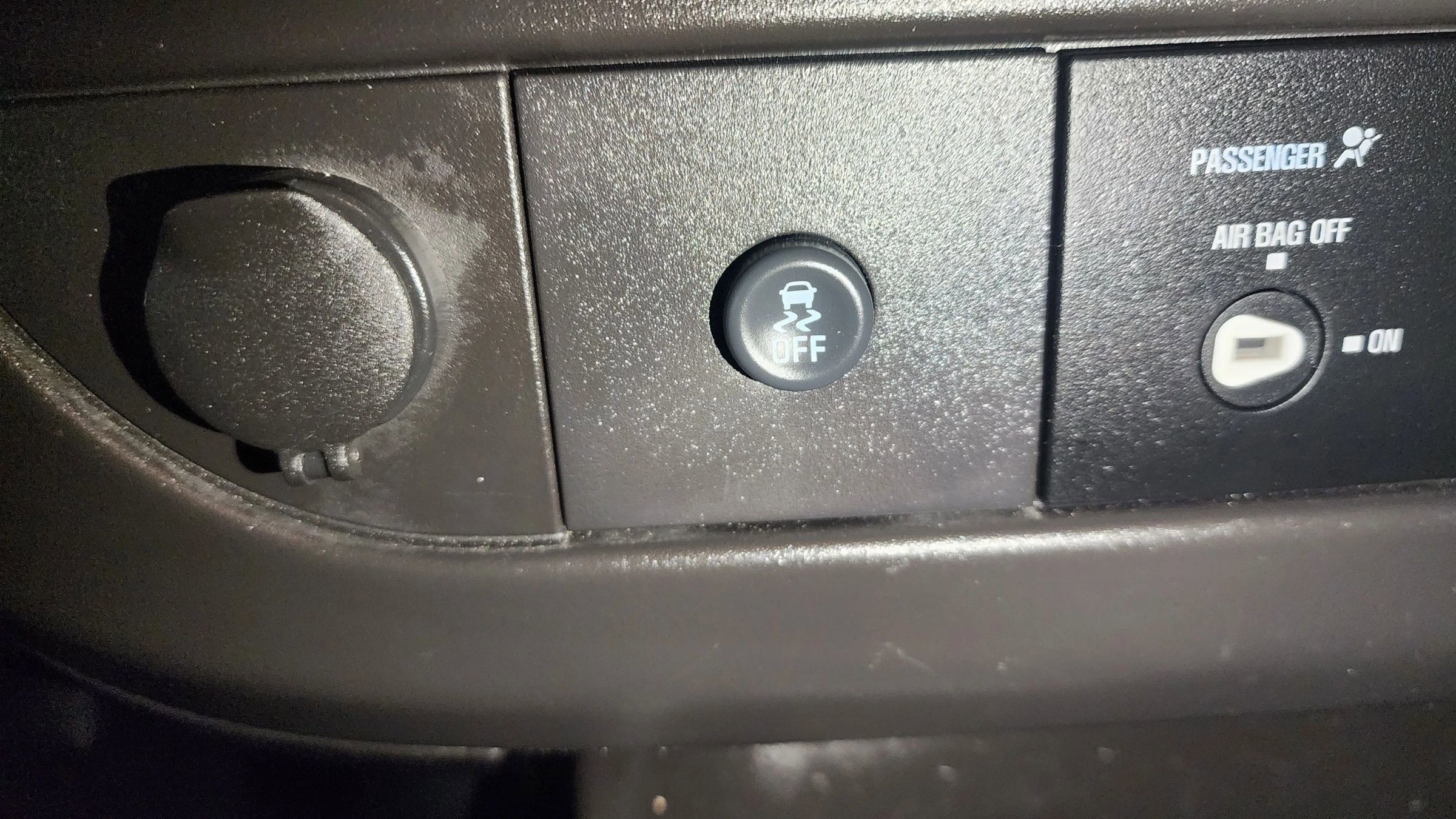 Used 2024 Chevrolet Express 2500 w/ Driver Convenience Package image 24
