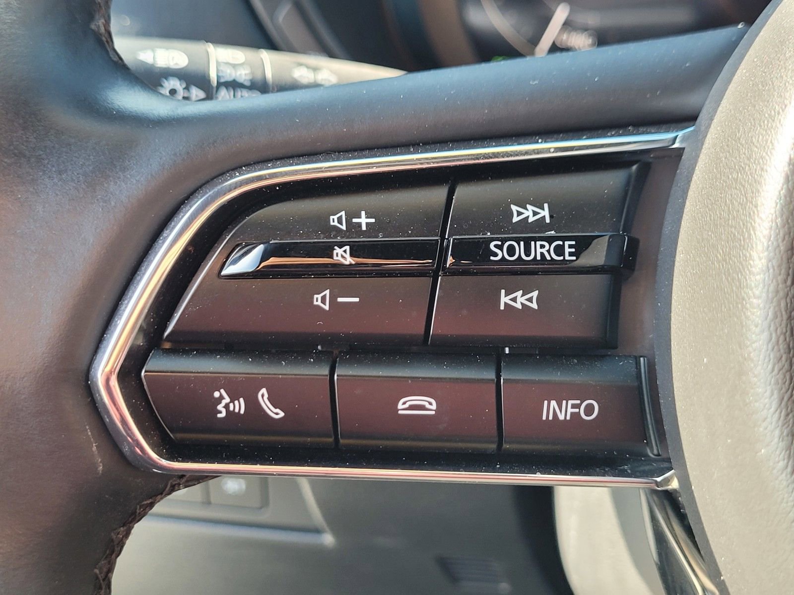 Used 2024 MAZDA CX-90 Plug-In Hybrid w/ Premium Plus AWD/4WD image 25