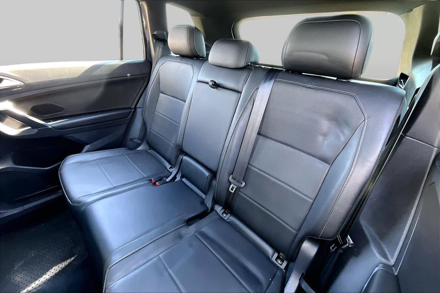 Used 2020 Volkswagen Tiguan SE R-Line AWD/4WD image 20