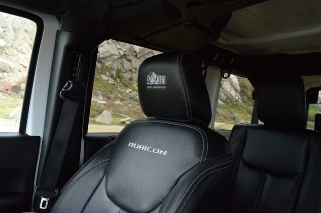 Used 2017 Jeep Wrangler Unlimited Rubicon w/ Connectivity Group AWD/4WD image 64