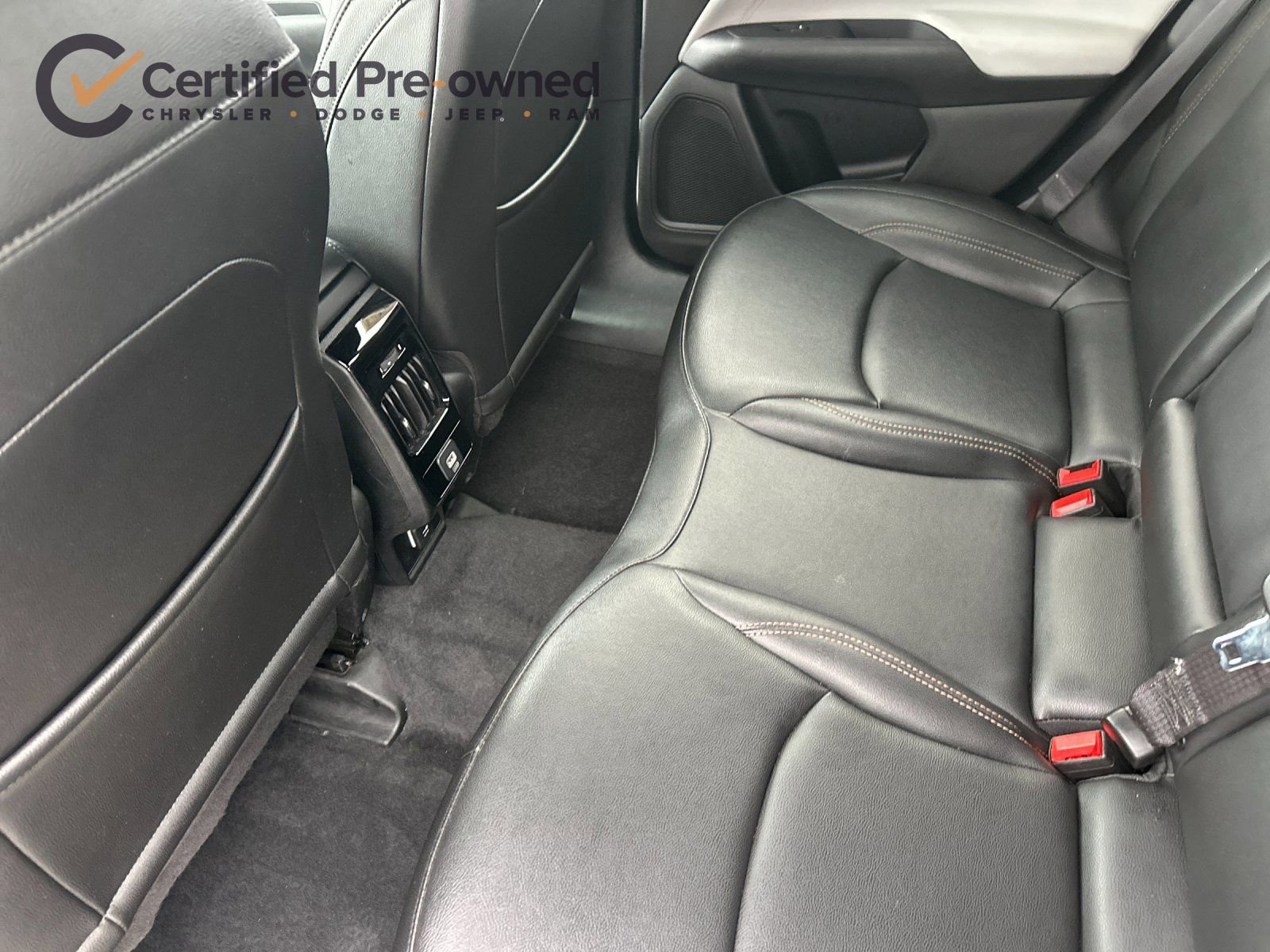 Used 2024 Jeep Compass Limited image 13