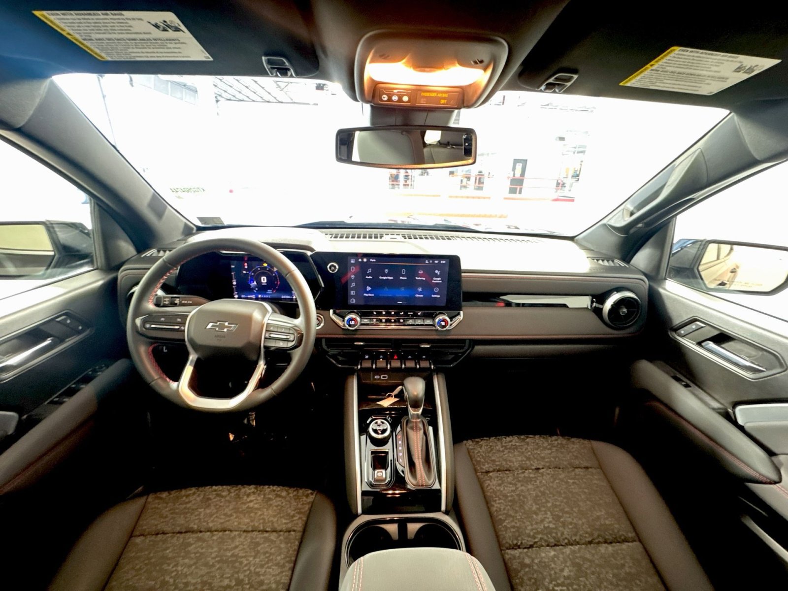 Used 2023 Chevrolet Colorado Z71 w/ Z71 Convenience Package 2 image 23