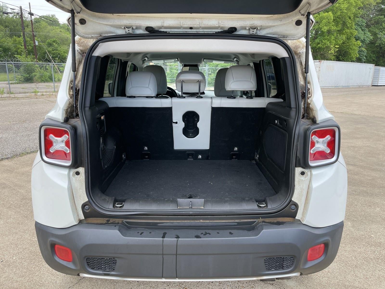 Used 2018 Jeep Renegade Limited w/ UConnect 8.4 Nav Group FWD image 42