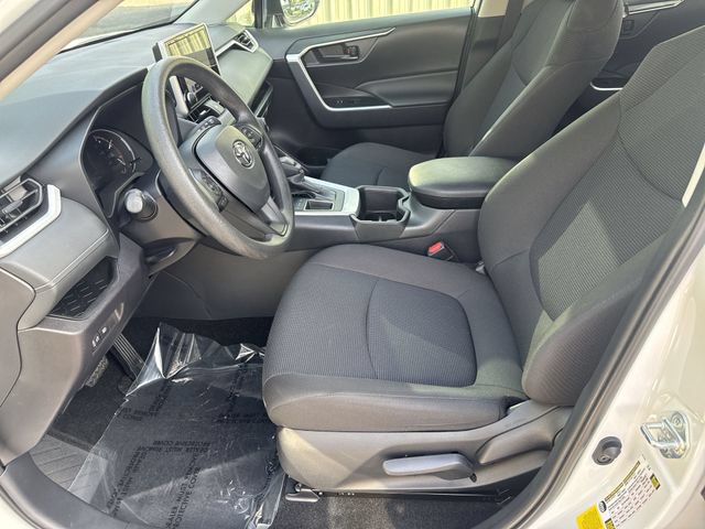Used 2025 Toyota RAV4 LE FWD image 15