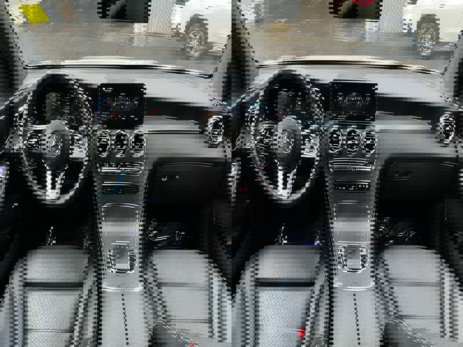 Used 2023 Mercedes-Benz GLC 300 4MATIC Coupe image 16