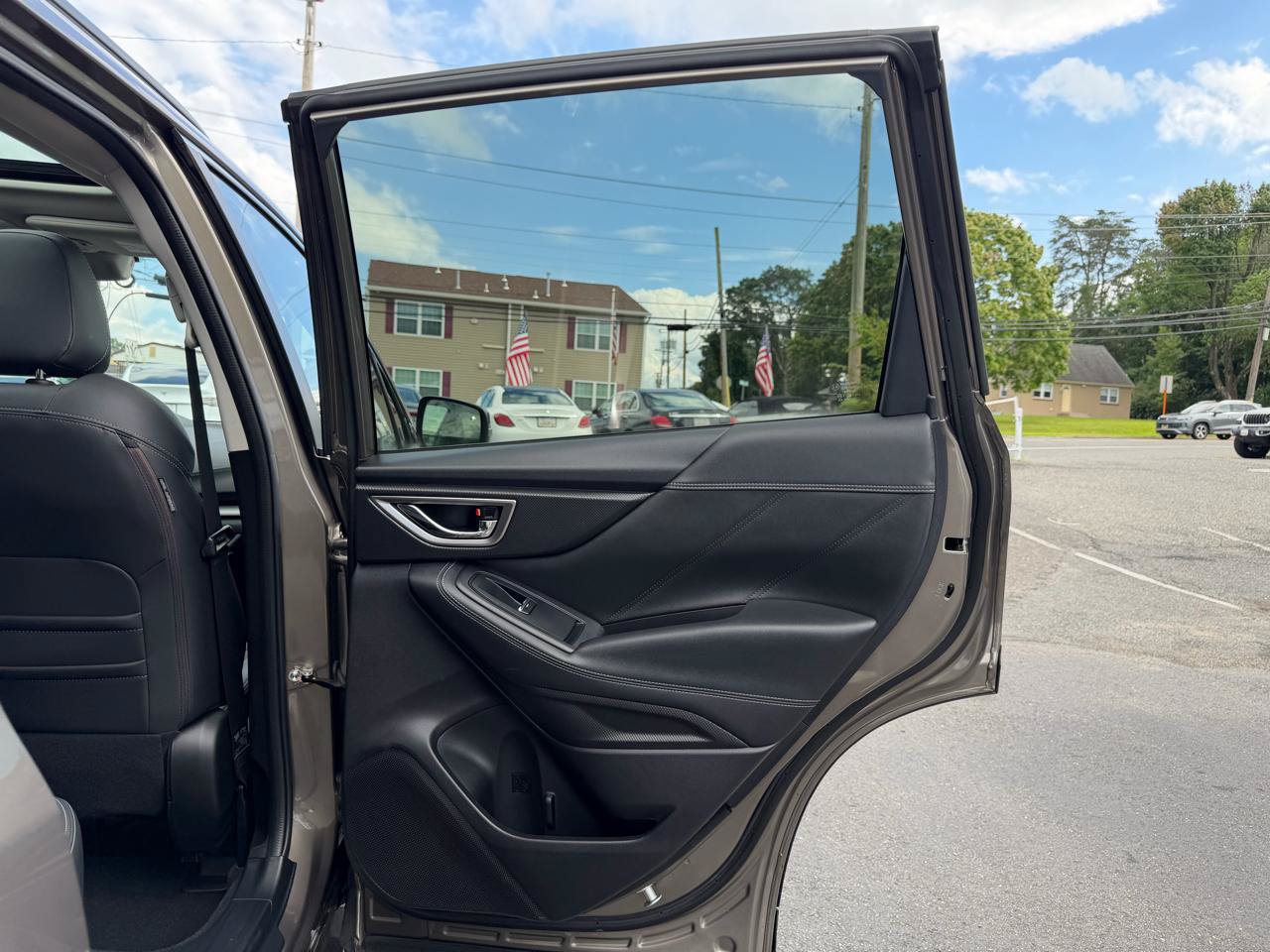 Used 2019 Subaru Forester Limited w/ Popular Package #3 AWD/4WD image 25