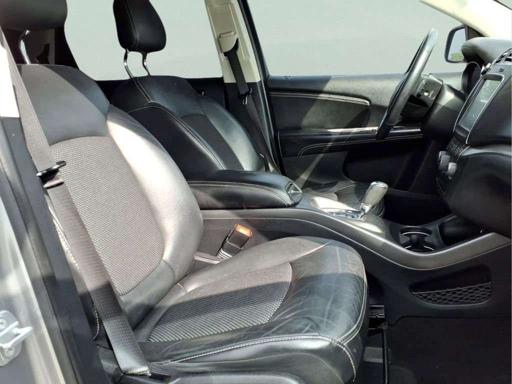 Used 2018 Dodge Journey Crossroad FWD image 14