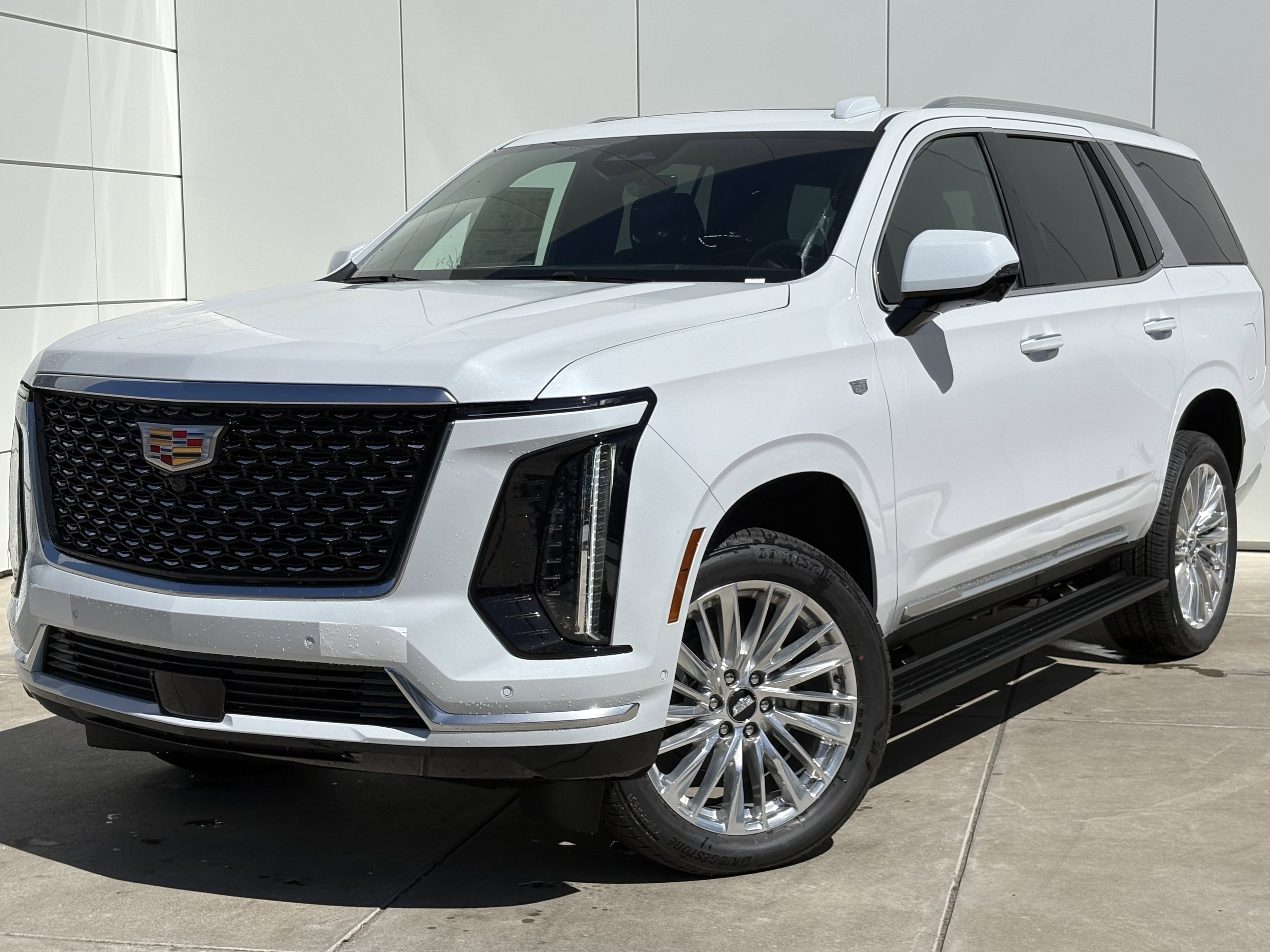 New 2026 Cadillac Escalade Luxury image 2