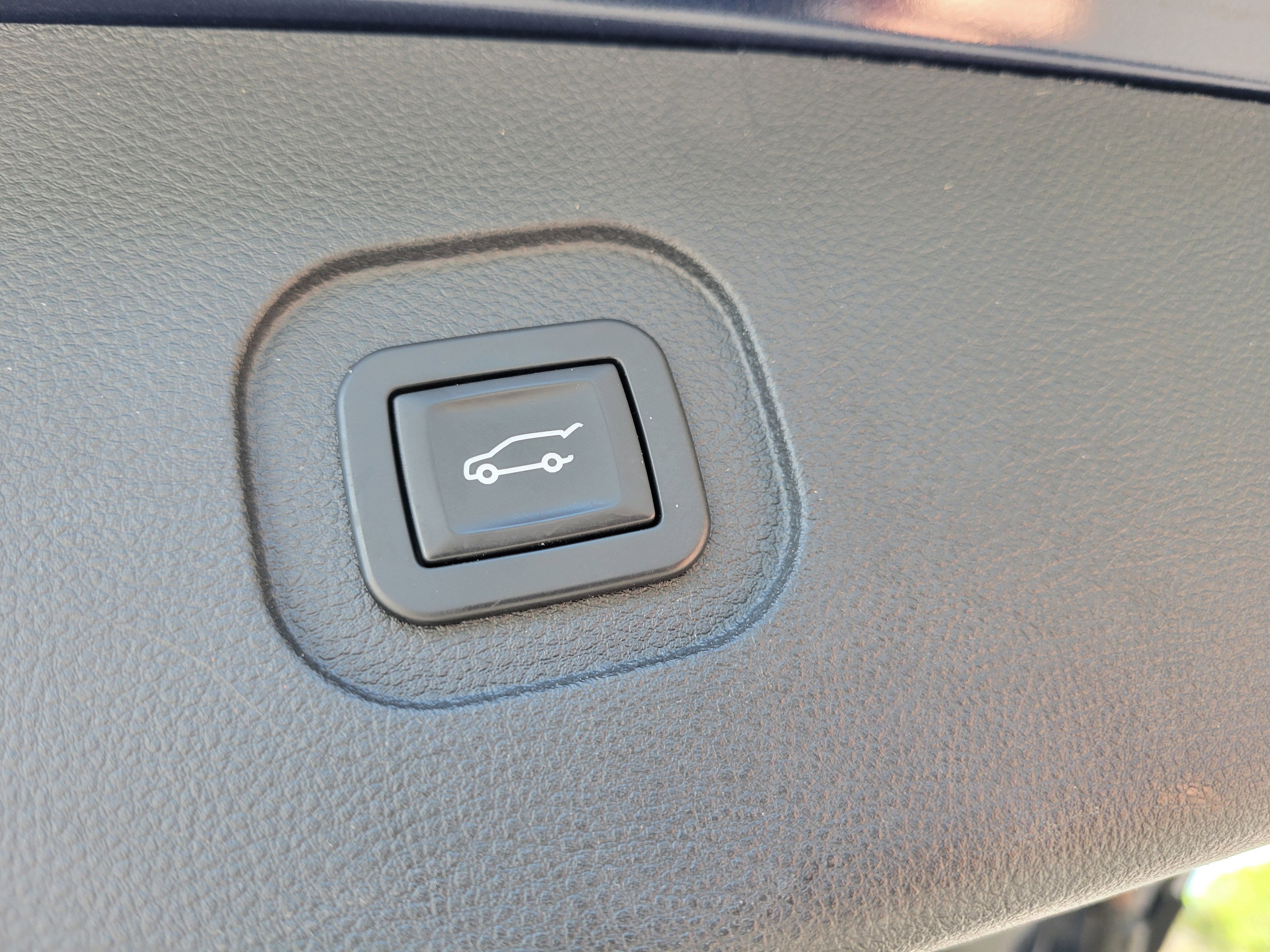 Used 2017 Chevrolet Equinox LT w/ Convenience Package FWD image 8