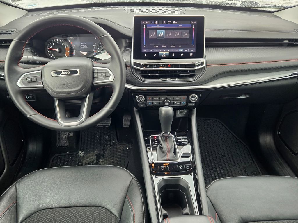 Used 2022 Jeep Compass Trailhawk w/ Trailhawk Convenience Group image 27