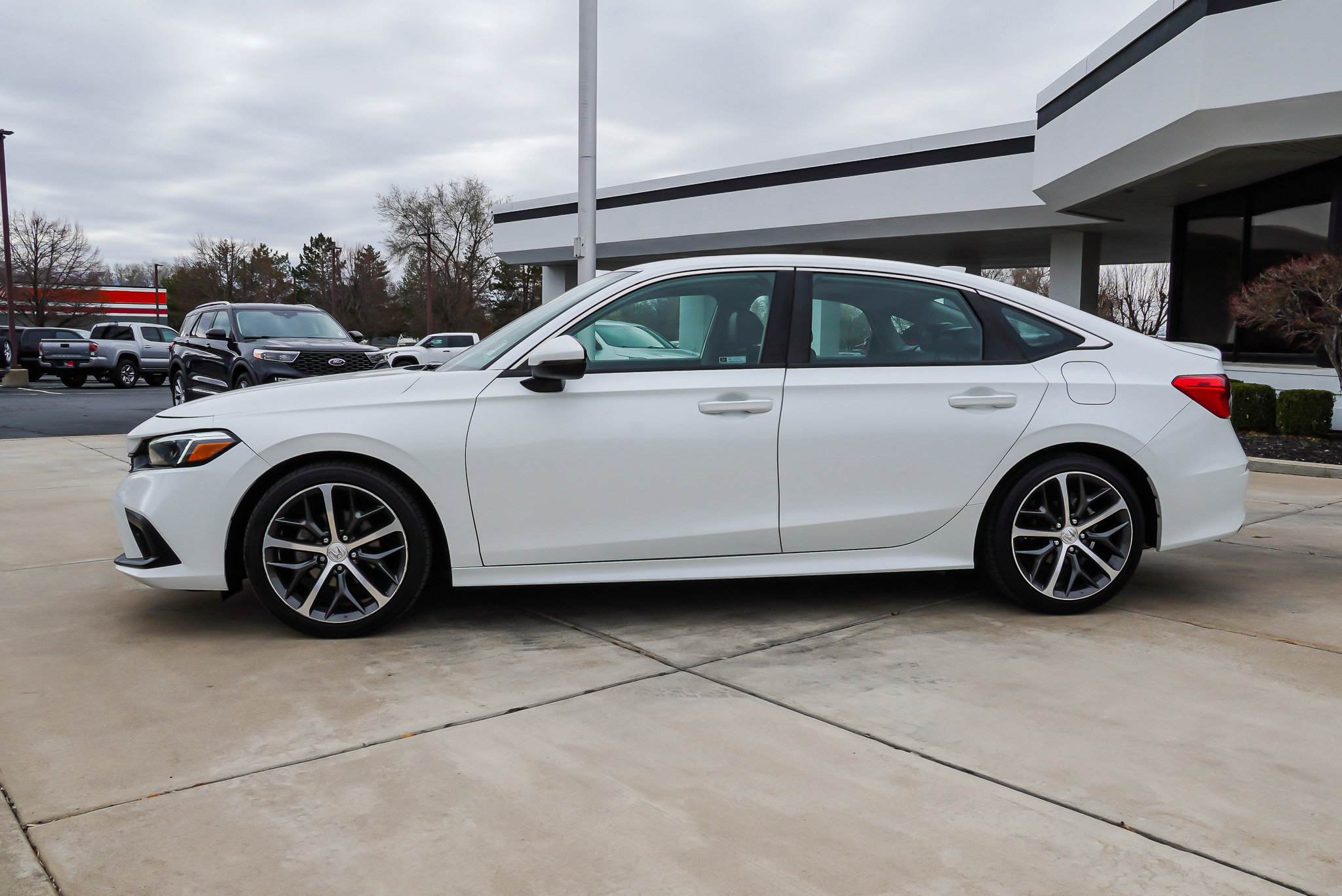 Used 2022 Honda Civic Touring image 5