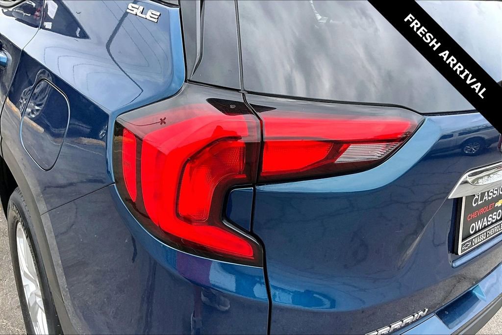 Used 2021 GMC Terrain SLE FWD image 22