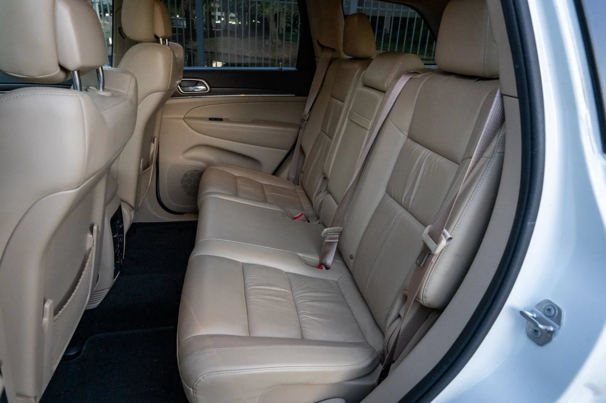 Used 2015 Jeep Grand Cherokee Limited AWD/4WD image 13