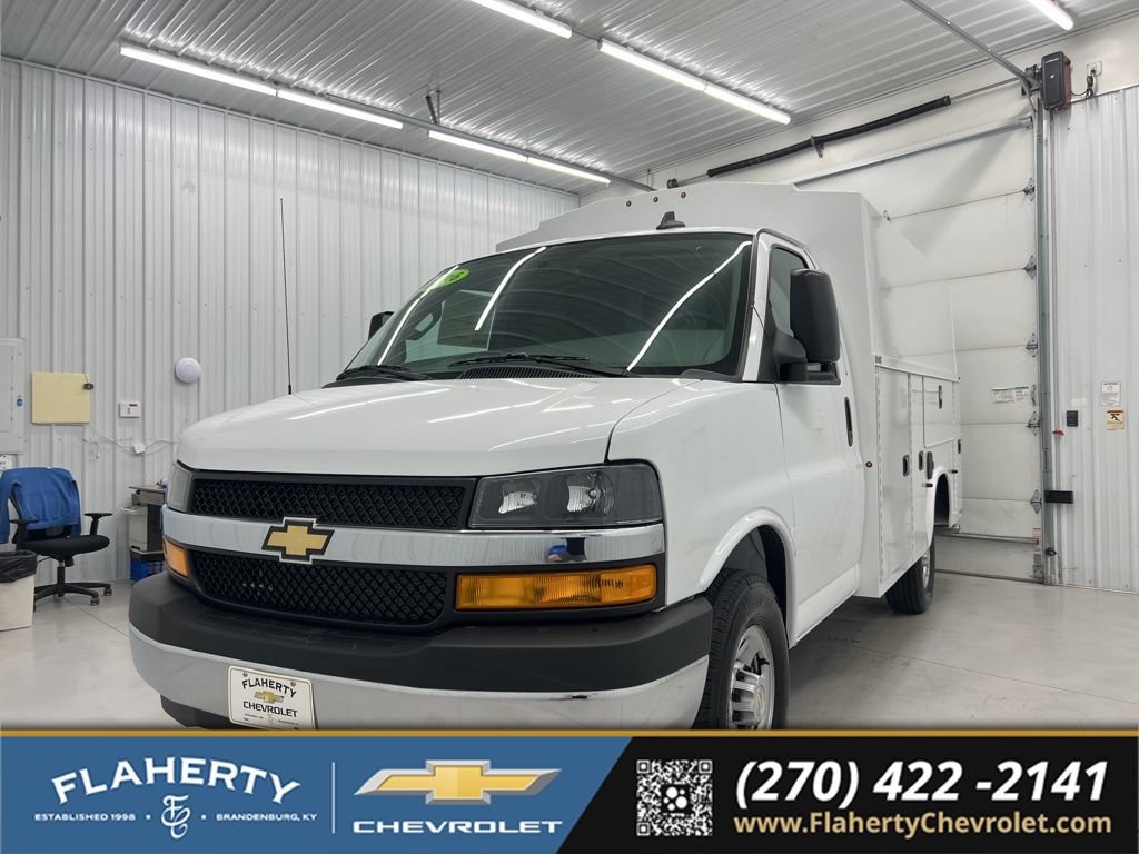 New 2026 Chevrolet Express 3500 w/ Power Convenience Package RWD image 6