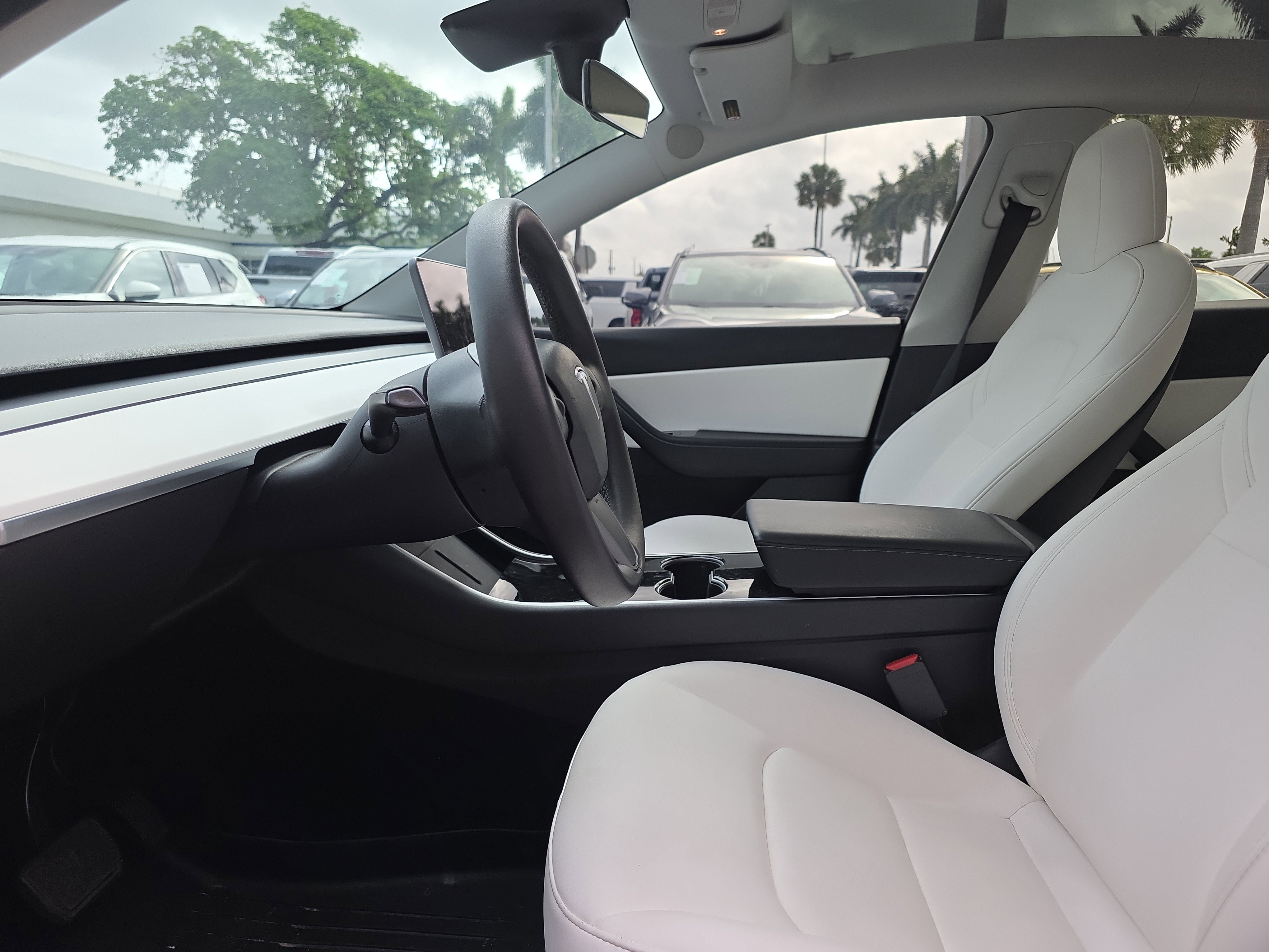Used 2021 Tesla Model Y Long Range image 28