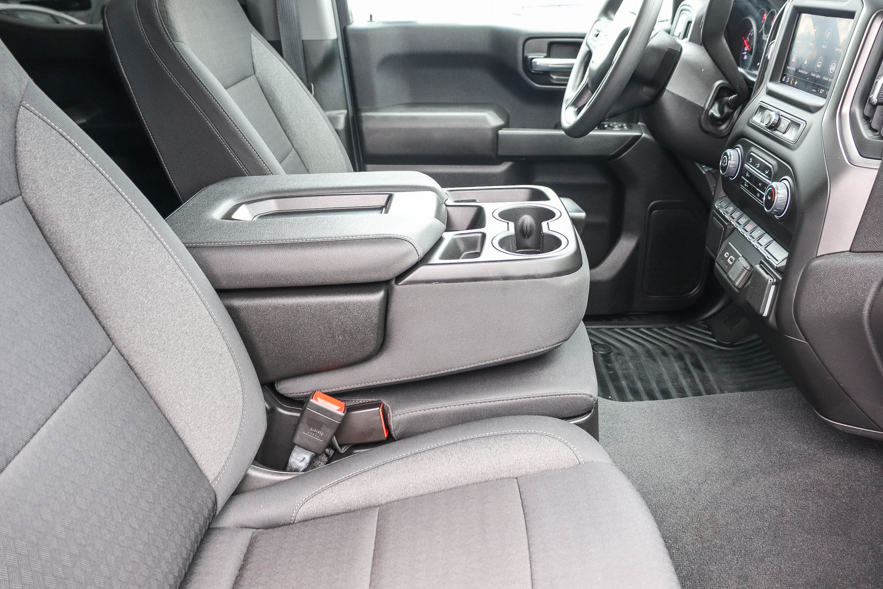 Used 2025 Chevrolet Silverado 1500 Custom w/ Turbomax Blackout Package RWD image 19