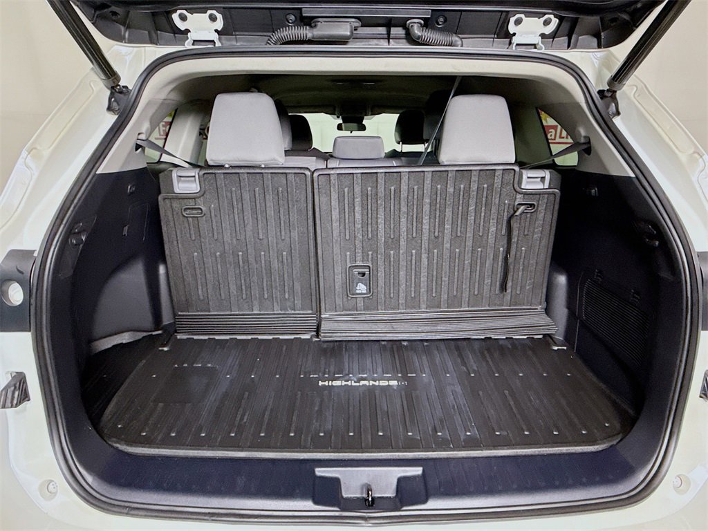 Certified 2020 Toyota Highlander LE image 30