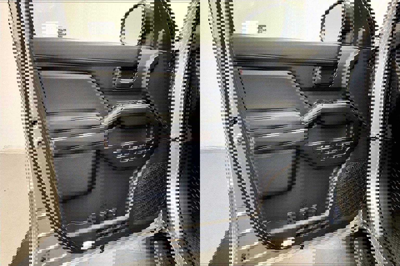 New 2025 Toyota 4Runner SR5 image 12